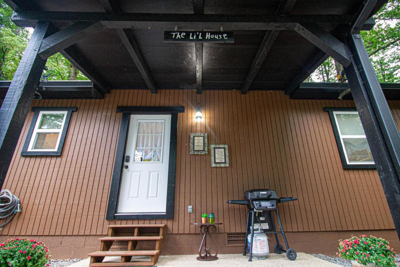 The Lil House Villa Robbinsville Exterior photo